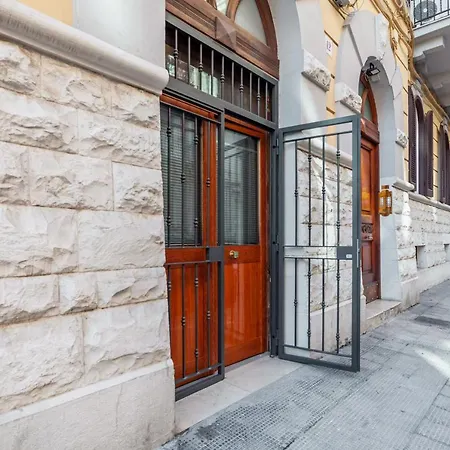 Cozy & Central Apt - Netflix & Amazon Prime Bari Exterior photo